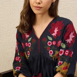 ZUMMER Floral Embroidered Empire Midi Dress image 2