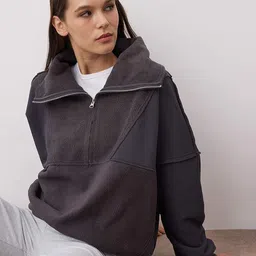 Trendyol Women Colourblocked Sweatshirt-image-66