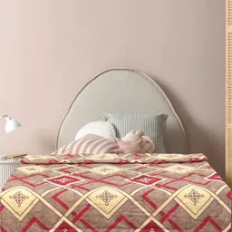 Aura Brown & Red Geometric Printed 300 GSM Microfiber AC Room Double Bed Comforter image 2