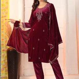 WOMENSIO Women Ethnic Motifs Embroidered Regular Thread Work Velvet Kurta with Trousers & With Dupatta-picture-40