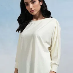 Tokyo Talkies Women Solid Round Neck Cotton T-shirt-image-6