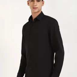 Calvin Klein Jeans Men Slim Fit Spread Collar Solid Casual Shirt image 3