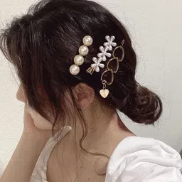 Lyphy Women Set Of 8 Bobby Pins image 3