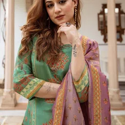 Anni Designer Women Ethnic Motifs Printed Regular Kurta with Trousers & With Dupatta image 4