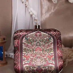 Swisni Floral Printed Box Clutch-picture-35