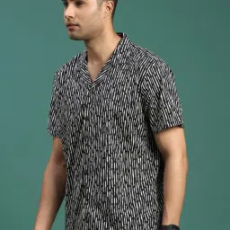 showoffff Showoff Black Cotton Relaxed Fit Abstract Shirts image 3