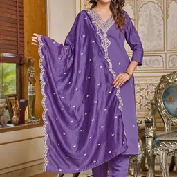 VS MALL Women Ethnic Motifs Embroidered Regular Thread Work Chanderi Cotton Kurta with Trousers & With image 3