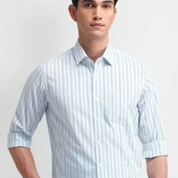 Arrow Men Classic Slim Fit Spread Collar Vertical Striped Cotton Casual Shirt-image-23