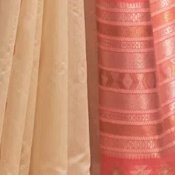 Odette Off White Silk Blend Woven Design Saree with Unstitched Blouse Piece image 3