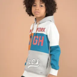 Crimsoune Club Boys White Color Block Sweatshirt image 3