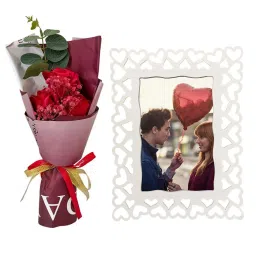 Art Street Photo Frame With Red Roses & Artificial Plant Gift Set image 3