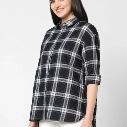 VASTRADO Black Chequered Shirt image 3