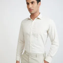 Park Avenue Beige Slim Fit Striped Shirt image 3