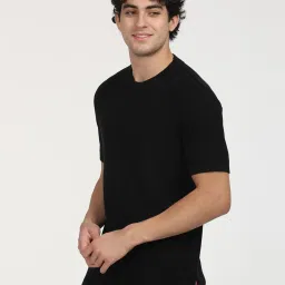 Levi's Black Cotton Slim Fit Self Pattern T-Shirt image 3