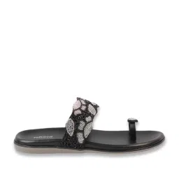 Mochi Women's Black Toe Ring Sandals image 3