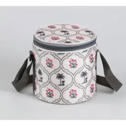 india circus by krsnaa mehta India Circus By Krshna Mehta Multicolor Printed Lunch Bag image 2