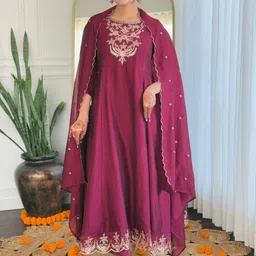 Lookmark Floral Yoke Design Panelled Anarkali Kurta With Trousers & Dupatta image 4