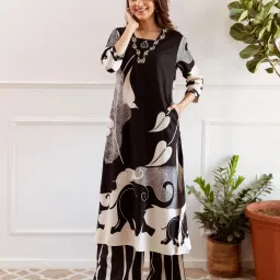 Autumnlane Black Jagdeep Jet Printed Kurta Pant Set image 3