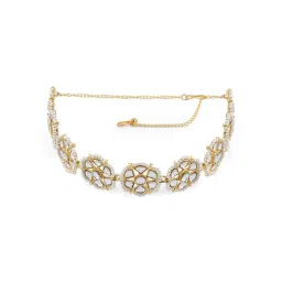 Zaveri Pearls Gold Tone Kundan & Pearls Studded Flowers Ethnic Head Chain-ZPFK13107 image 3
