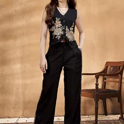 Anouk EmbroideredCoat & Trousers Co-Ords-picture-22