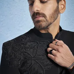 VASTRAMAY Men Embroidered Slim-Fit Sherwani Set image 2