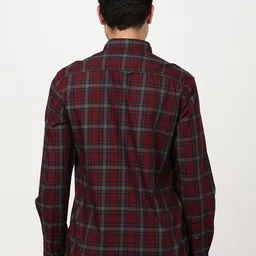 Indian Terrain Men Classic Slim Fit Tartan Checks Checked Casual Shirt image 3