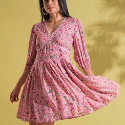 Globus Women Pink V-Neck Puff Sleeves Paisley Print Lace Insert Pleated A-Line Fusion Dress image 3