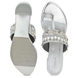 Rocia by Regal Women's Silver Toe Ring Sandals image 3