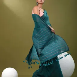 CHARUKRITI Blue Cotton Colourblocked Saree With Unstitched Blouse image 3