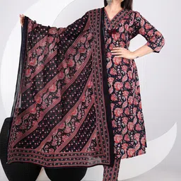 k d fab Women Floral Printed Cotton Kurta with Trousers & Dupatta-picture-40