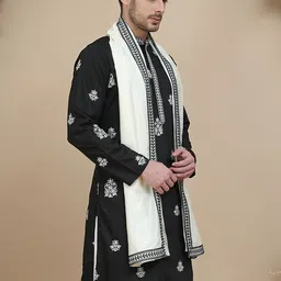 Jompers Men Ethnic Motifs Embroidered Festive Silk Straight Kurta image 2