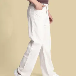 Bene Kleed Men Wide Leg Low Distress Jeans image 3