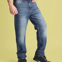 Bene Kleed Men Straight Fit Light Fade Mid-Rise Jeans image 3