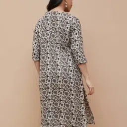 Melange By Lifestyle Grey Regular Fit Floral Print Kurta image 2
