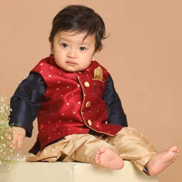 Vastramay Sleeveless Squares Embroidered Detail Nehru Jacket - Maroon-picture-10