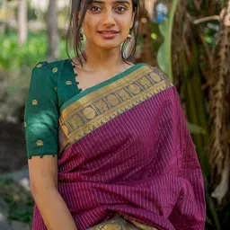 ZIKARAA Woven Design Zari Handloom Saree image 3