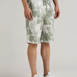Pepe Jeans Green Regular Fit Printed Shorts image 3