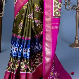 Elora Mehandi Green Printed Saree image 4