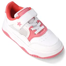 Cute Walk by Babyhug Velcro Closure Sneakers - White & Pink image 3