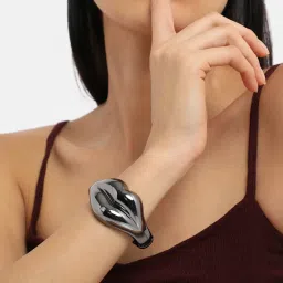 Sohi Lips Dark Silver Bracelet image 3