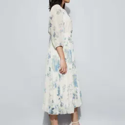 Code By Lifestyle Beige Regular Fit Floral Print Dress image 3