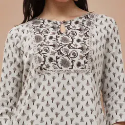 Melange By Lifestyle Off White Regular Fit Floral Print Kurta image 5