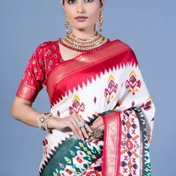 Elora White Printed Saree image 3