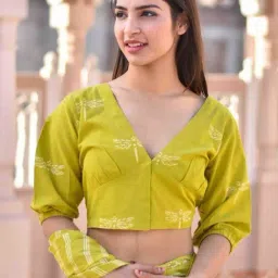 Chidiyaa Parrot Green Handprinted Pure Cotton Crop Top SKD-picture-2