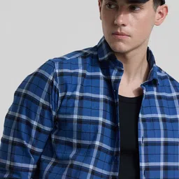 Snitch Men Smart Spread Collar Checked Cotton Slim Fit Casual Shirt image 2