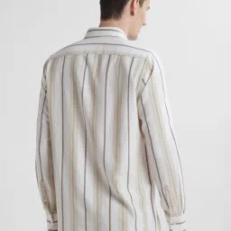 Peter England White Slim Fit Stripe Shirt image 3