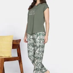 Zivame Green Regular Fit Printed Night Suit image 3