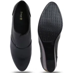 Zoom Shoes Women's Black Wedge Pumps image 3