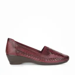 Healers by Liberty Women's Cherry Wedge Pumps image 2