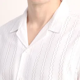 THE BEETEL HOUSE Men Relaxed Regular Fit Cuban Collar Vertical Striped Casual Shirt image 3